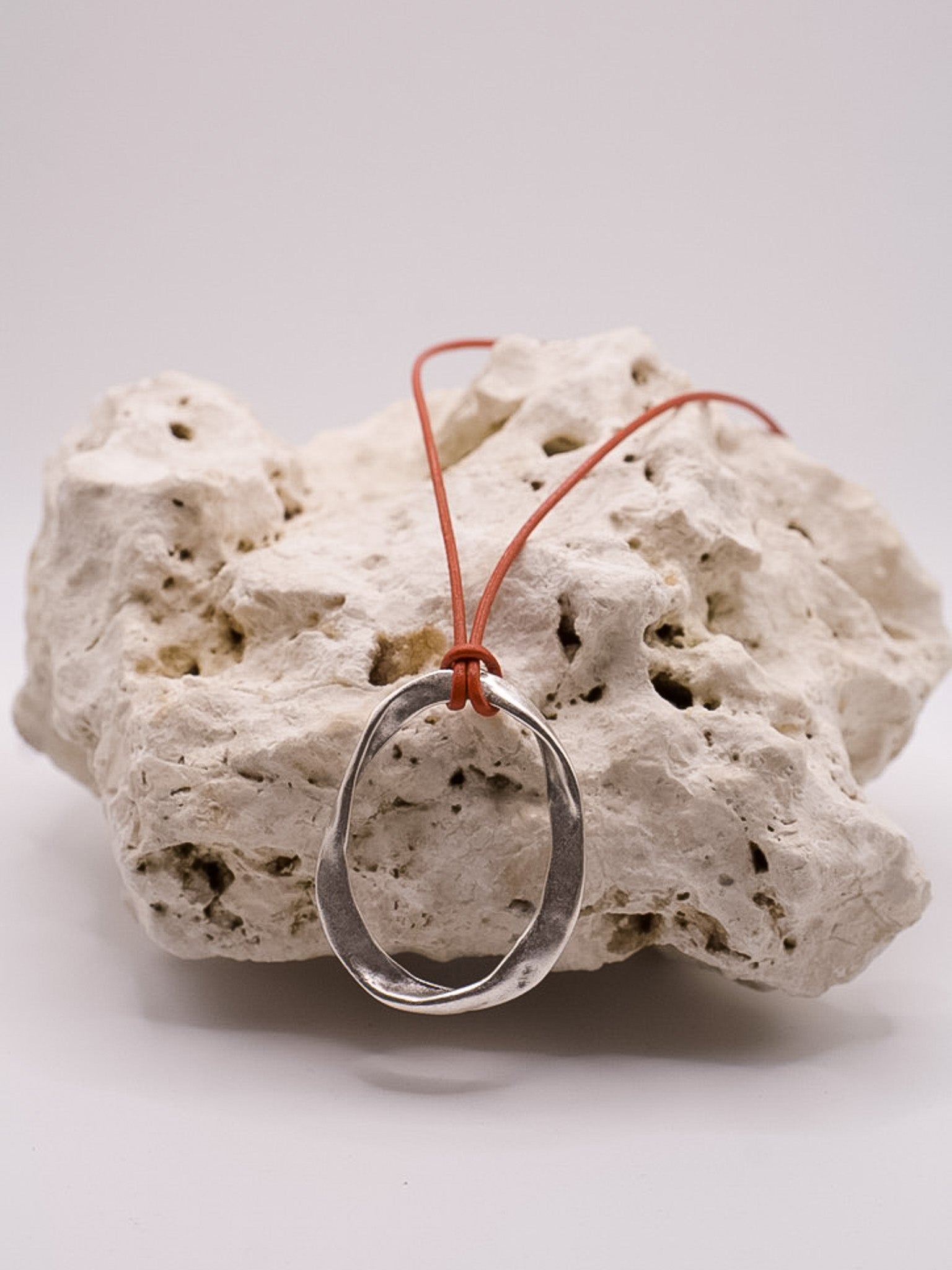 Gilli Halskette - GOLDEN DAYS LABEL