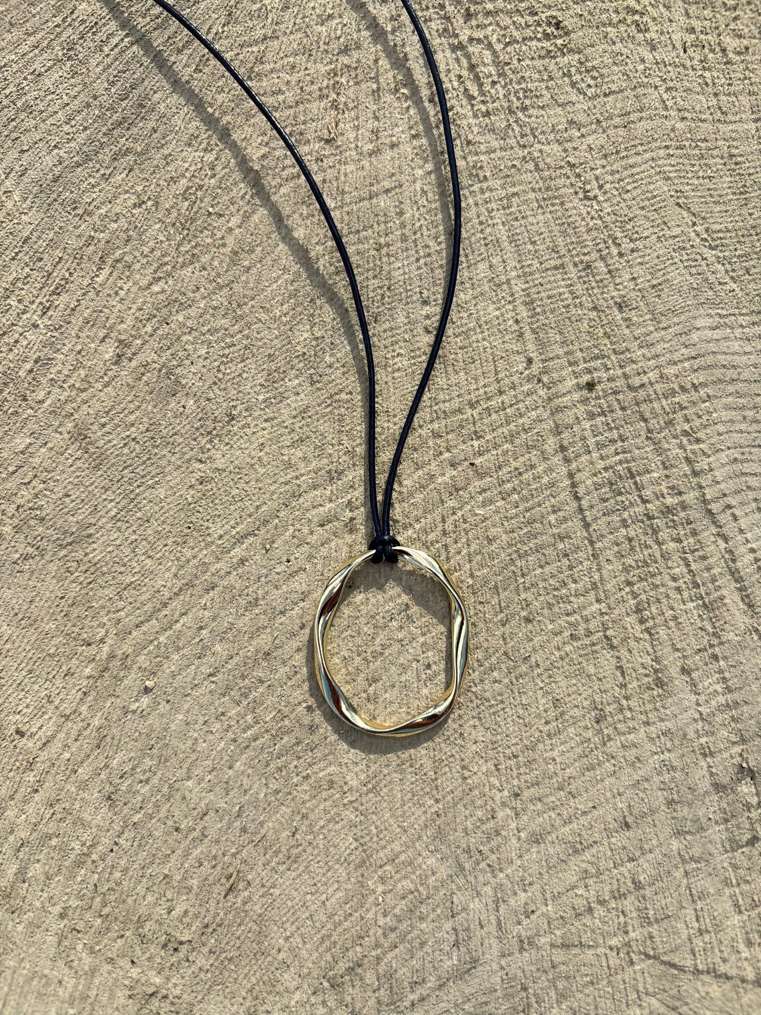 Straps (Lovina) - GOLDEN DAYS LABEL