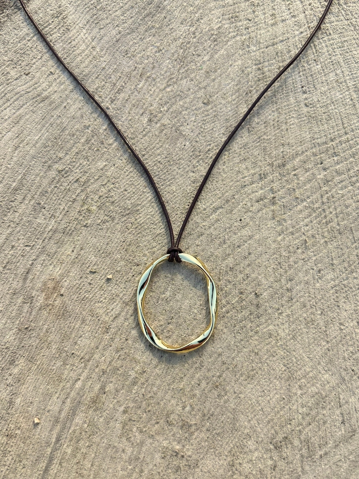 Straps (Lovina) - GOLDEN DAYS LABEL