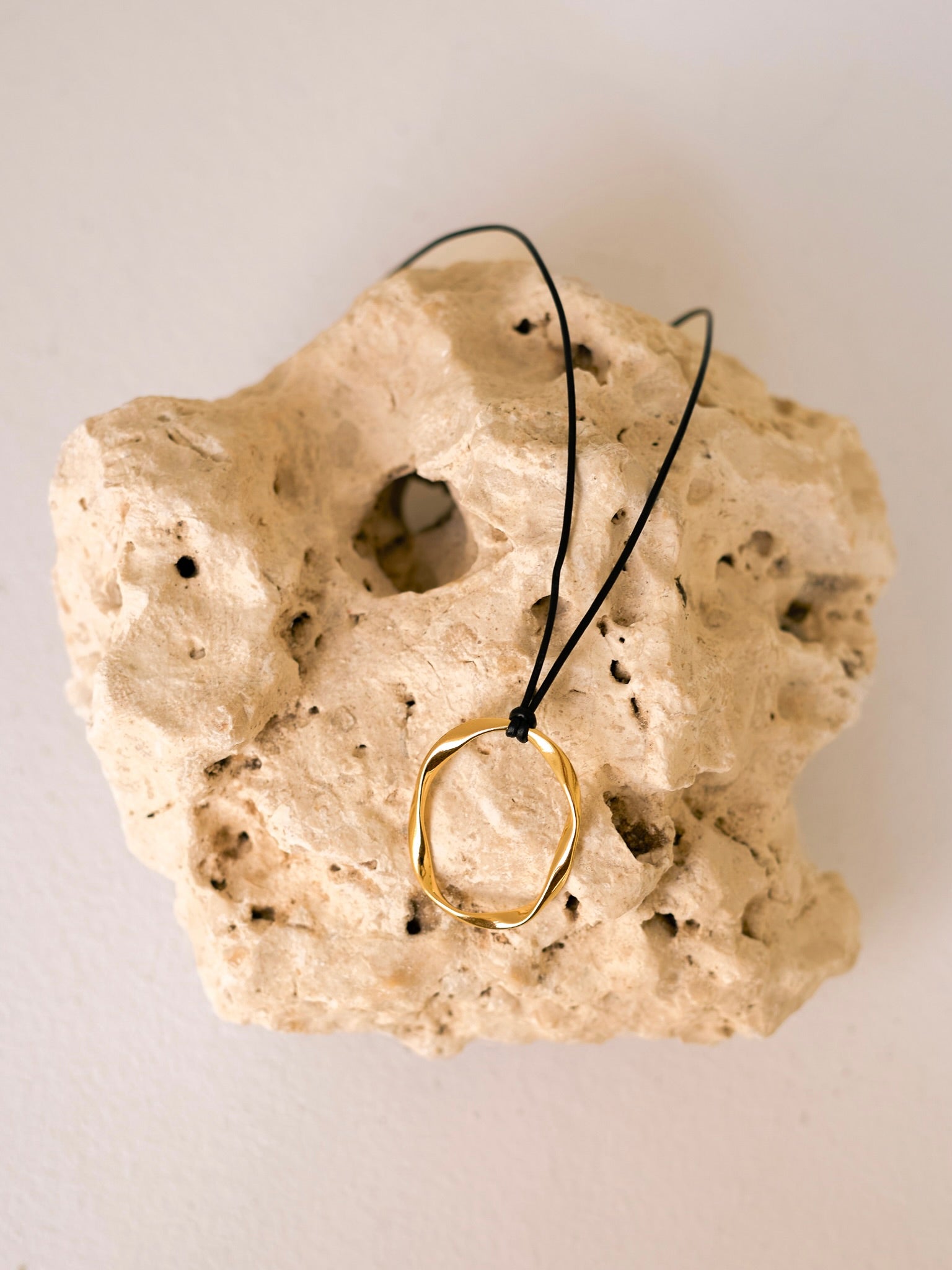 Lovina Halskette - GOLDEN DAYS LABEL