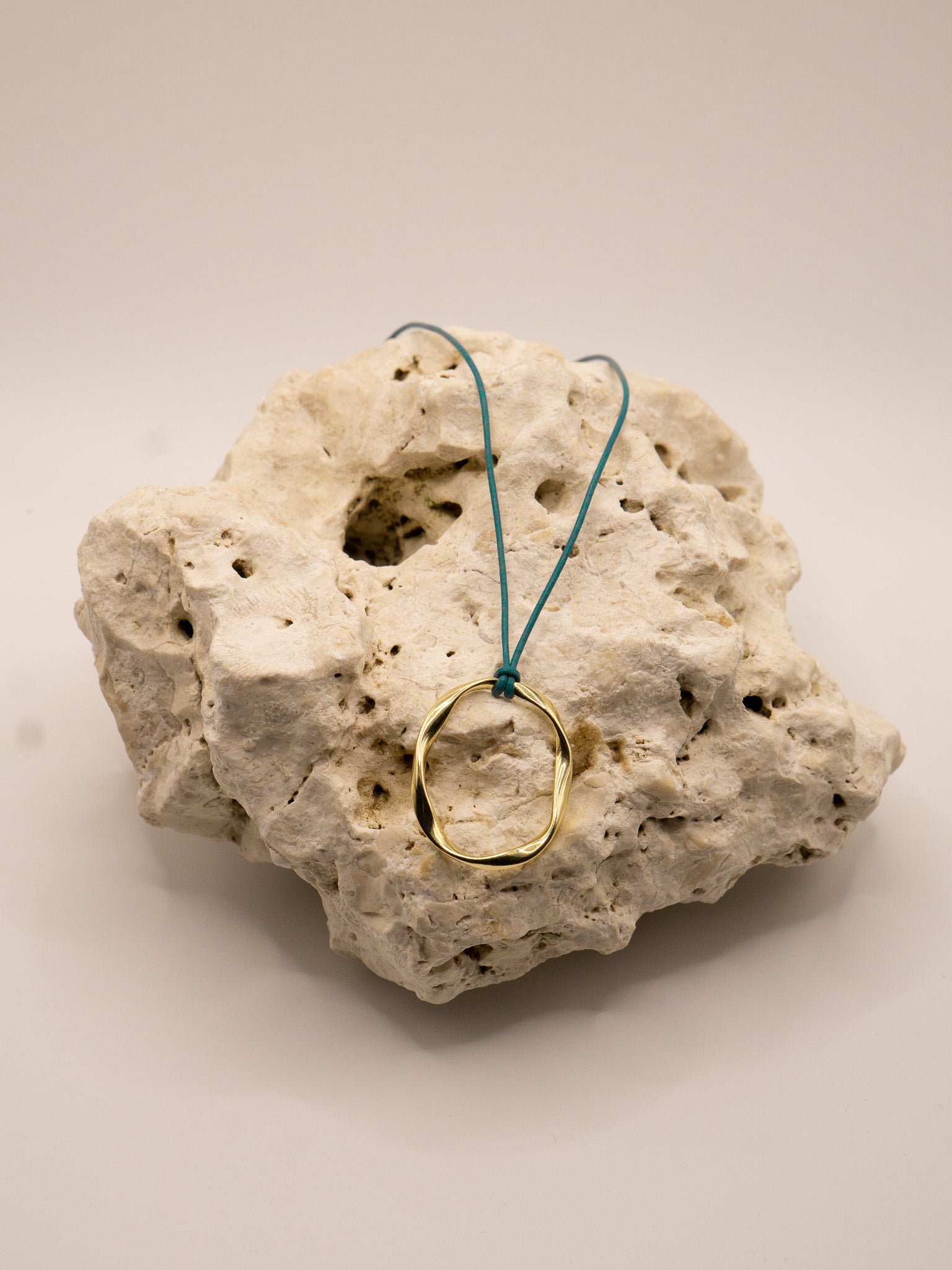 Lovina Halskette - GOLDEN DAYS LABEL