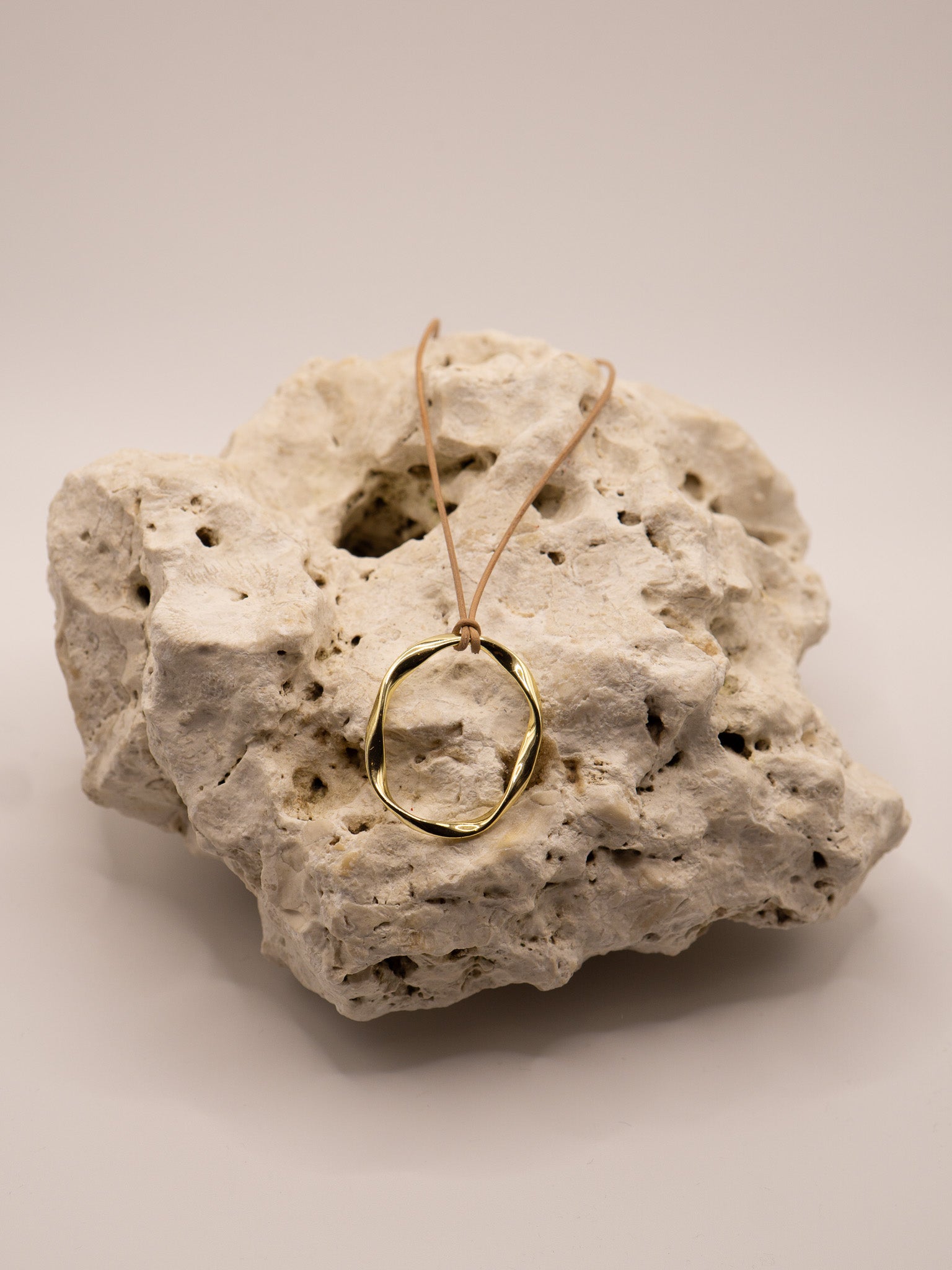 Lovina Halskette - GOLDEN DAYS LABEL