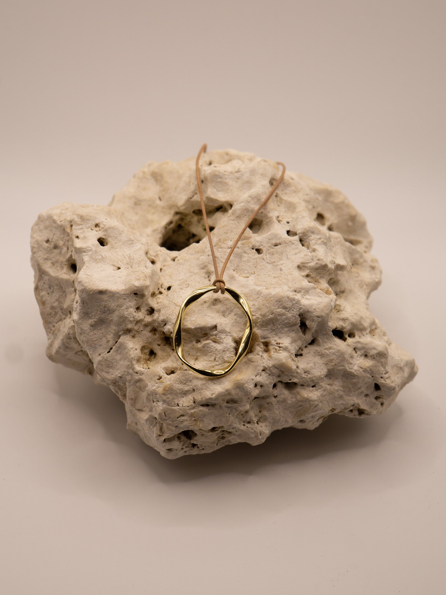 Lovina Halskette - GOLDEN DAYS LABEL