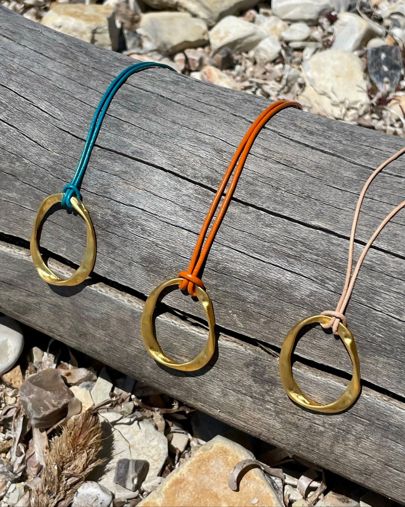 Gilli Halskette - GOLDEN DAYS LABEL